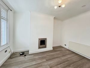 Lounge- click for photo gallery